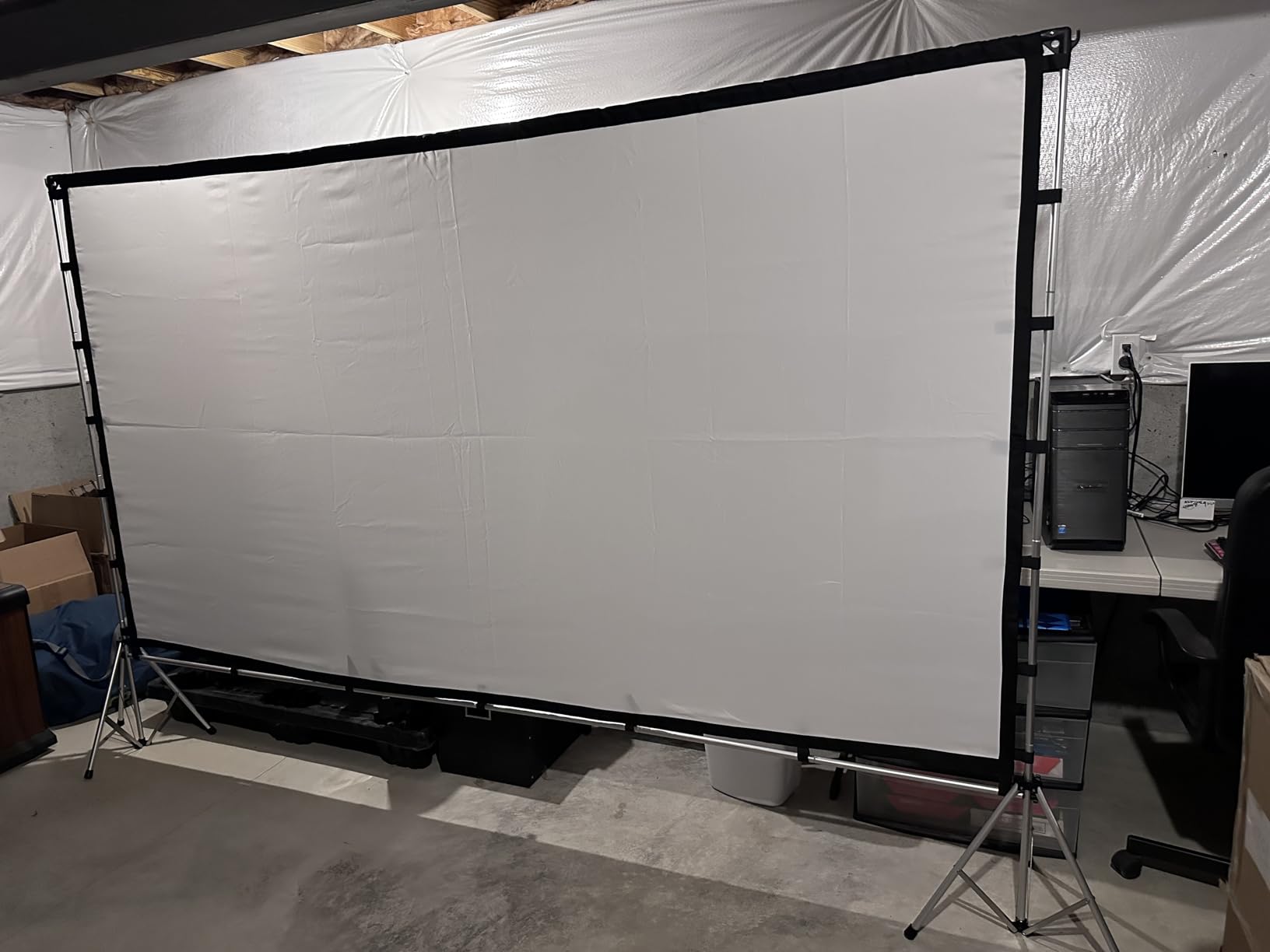 150 Inch Projector Screen with Stand, 16:9 4K HD Portable Outdoor/Indoor Movie Screen, Anti-Wrinkle Polyester Fabric with Carry Bag for Home Theater Backyard Camping customer photo 1