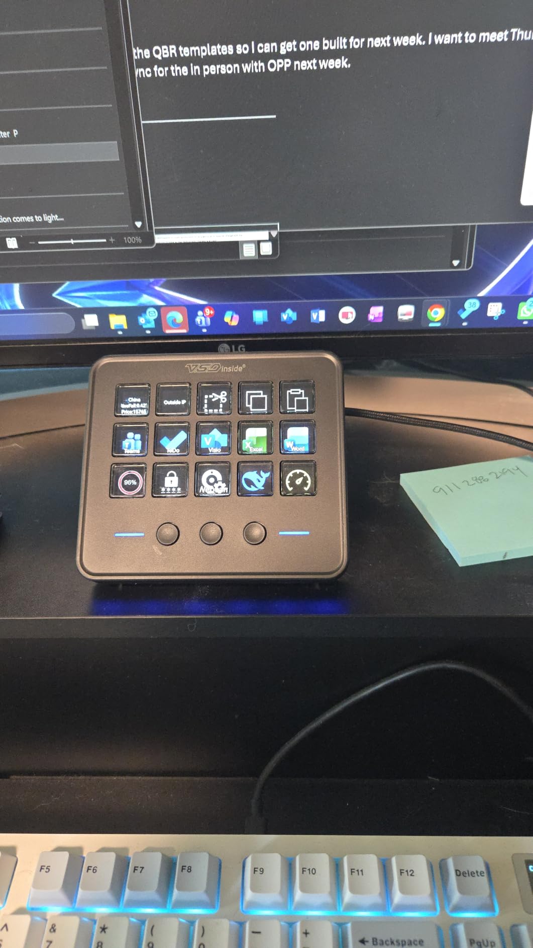 VSD M18 Macro Pad Programmable Keypad, Stream Controller Streaming Deck, Customizable LCD keys, Gaming shortcut keyboard, USB sound board, Trigger actions in OBS, Twitch, YouTube, Works with PC Mac customer photo 2
