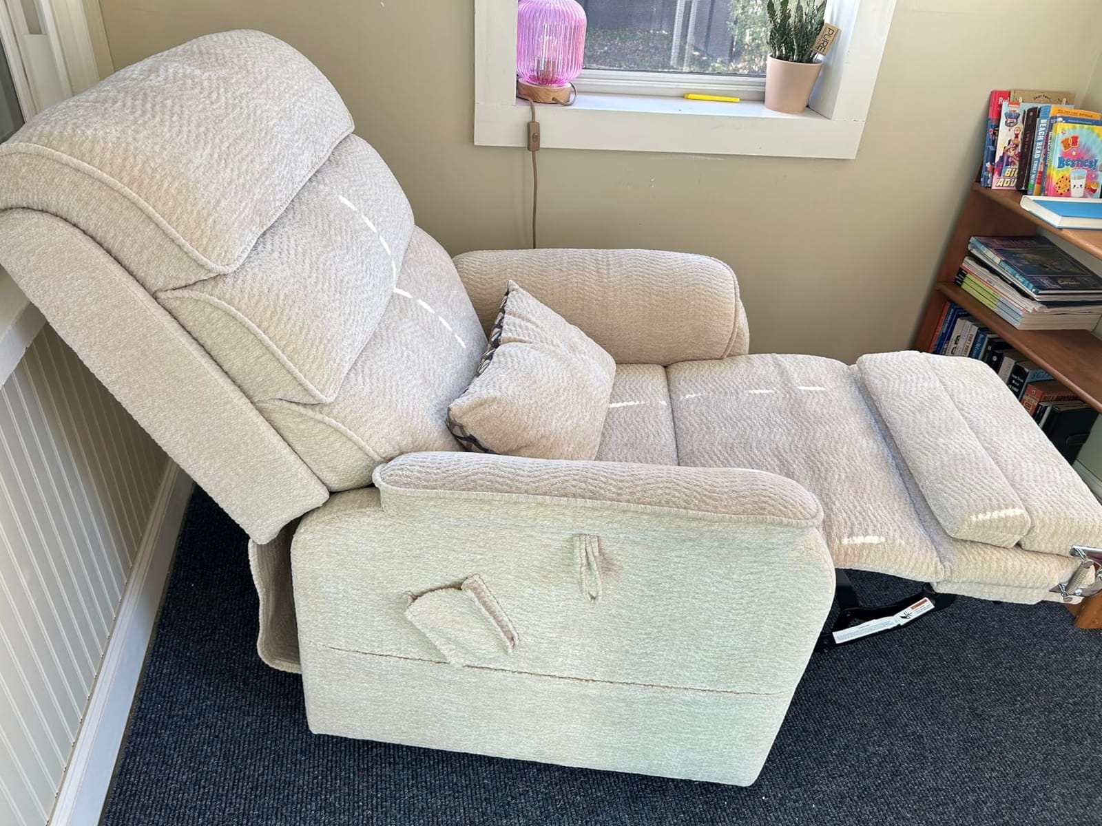 DYNOX 9198L Tall Power Lift Recliner, Extended Footrest, Dark Brown customer photo 1