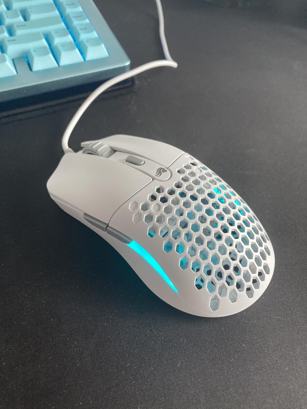 GLORIOUS Model O Eternal Ultralight RGB Gaming Mouse - Wired - 55g Lightweight - Customizable RGB Lighting - 6 Programmable Buttons - Symmetrical Design - 12K DPI Optical Sensor - PC/Mac - Black customer photo 1