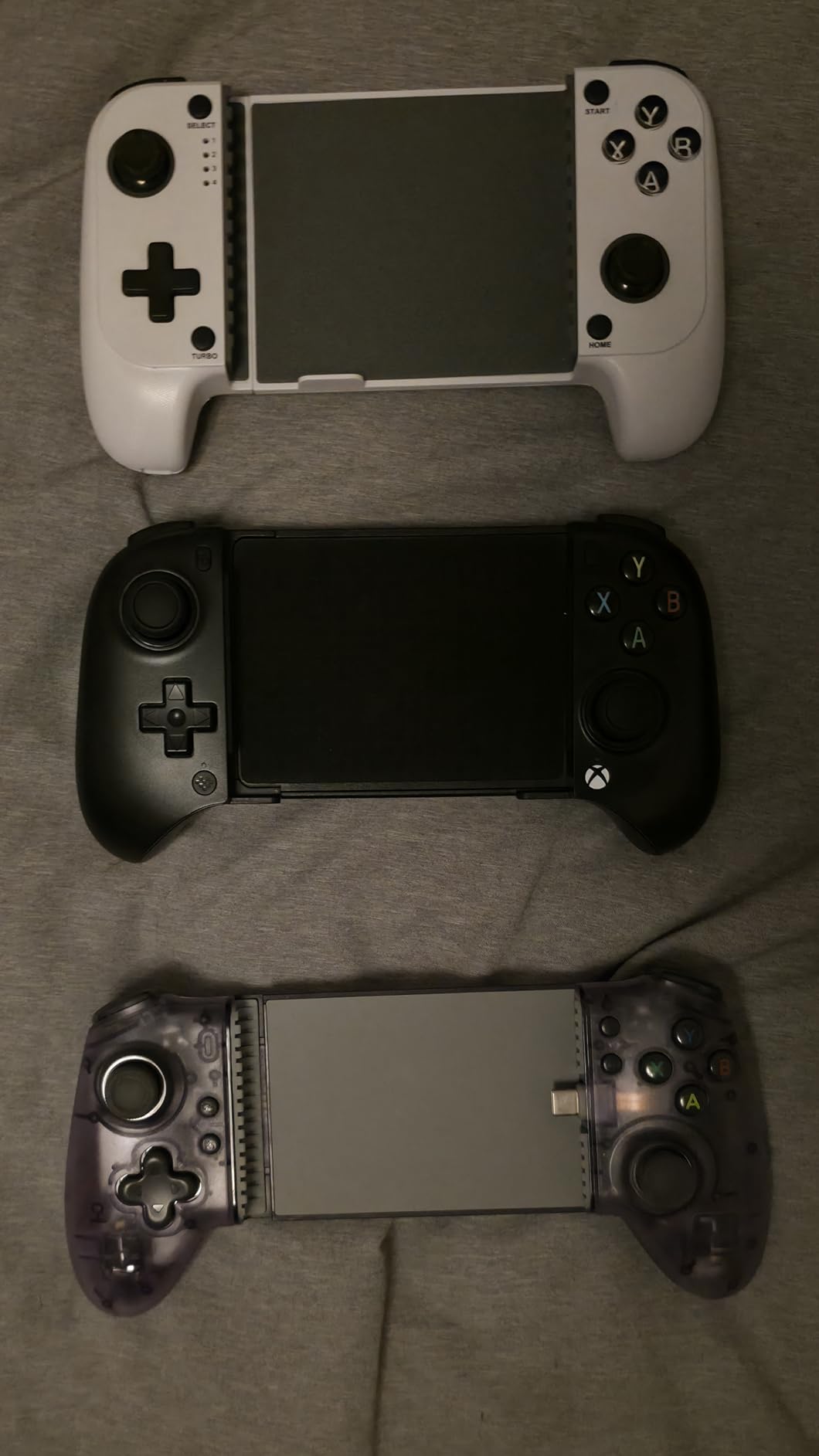 8Bitdo Ultimate Mobile Gaming Controller for iPhone, Apple, Android & Xbox Cloud Gaming, Bluetooth Gamepad with Hall Effect Joysticks, 2 Pro Back Buttons, Officially Licensed (Black) customer photo 1
