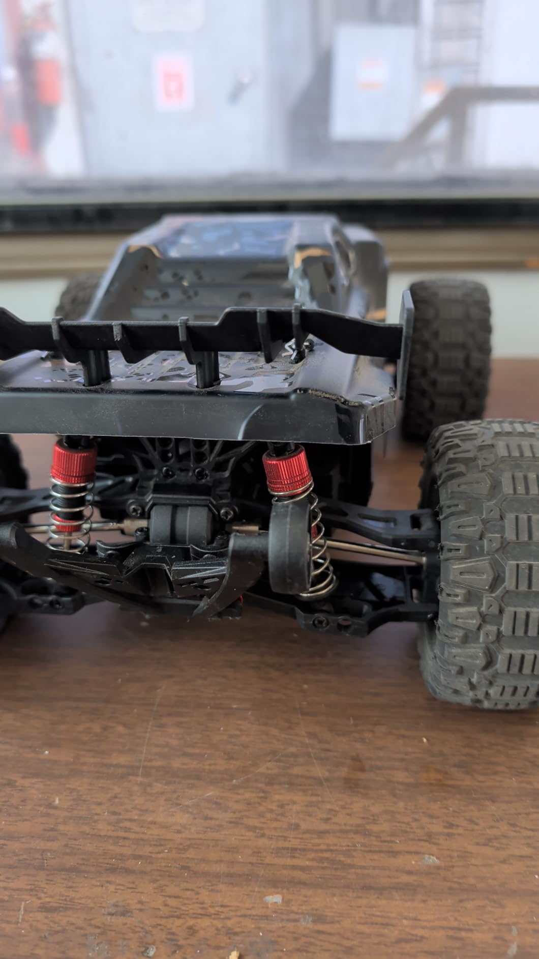 DEERC 1:10 Fast Brushless RC Car for Adults, 60+ KMH, 2 x 3S Batteries customer photo 2