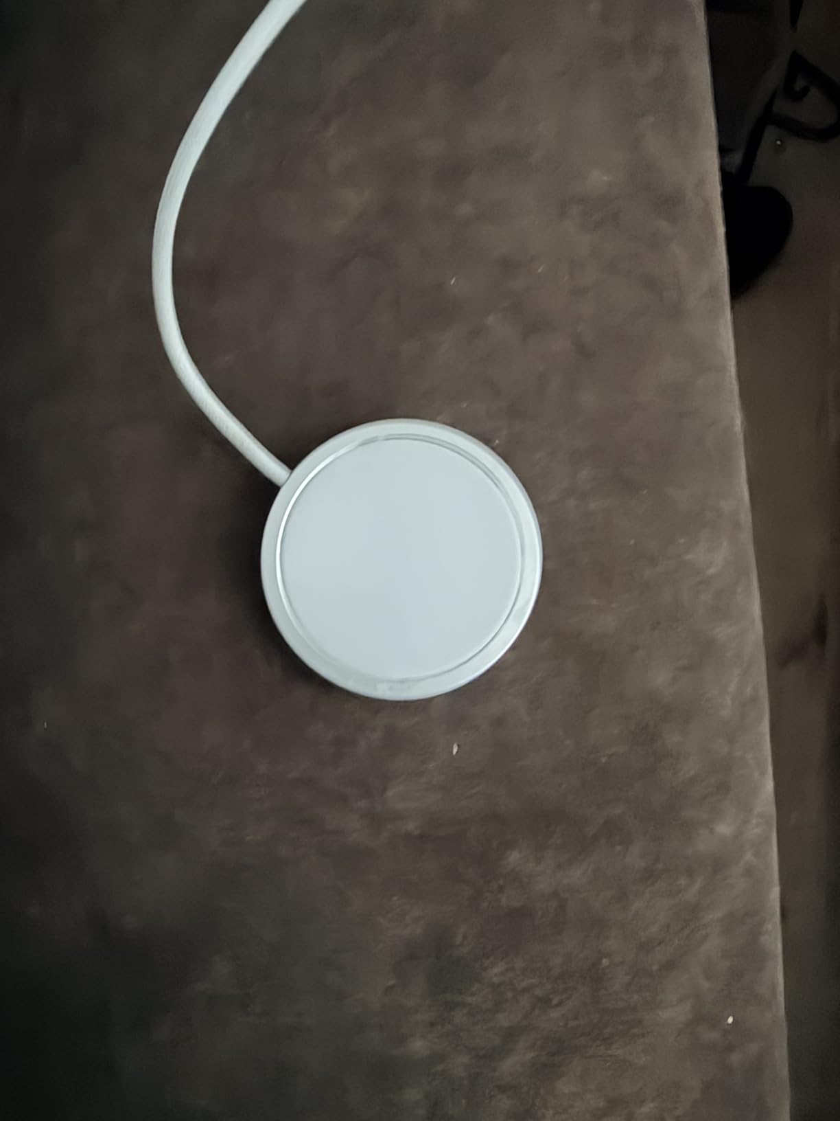 Apple MagSafe Charger (1 m): Wireless Charger with Fast-Charging Capability customer photo 2
