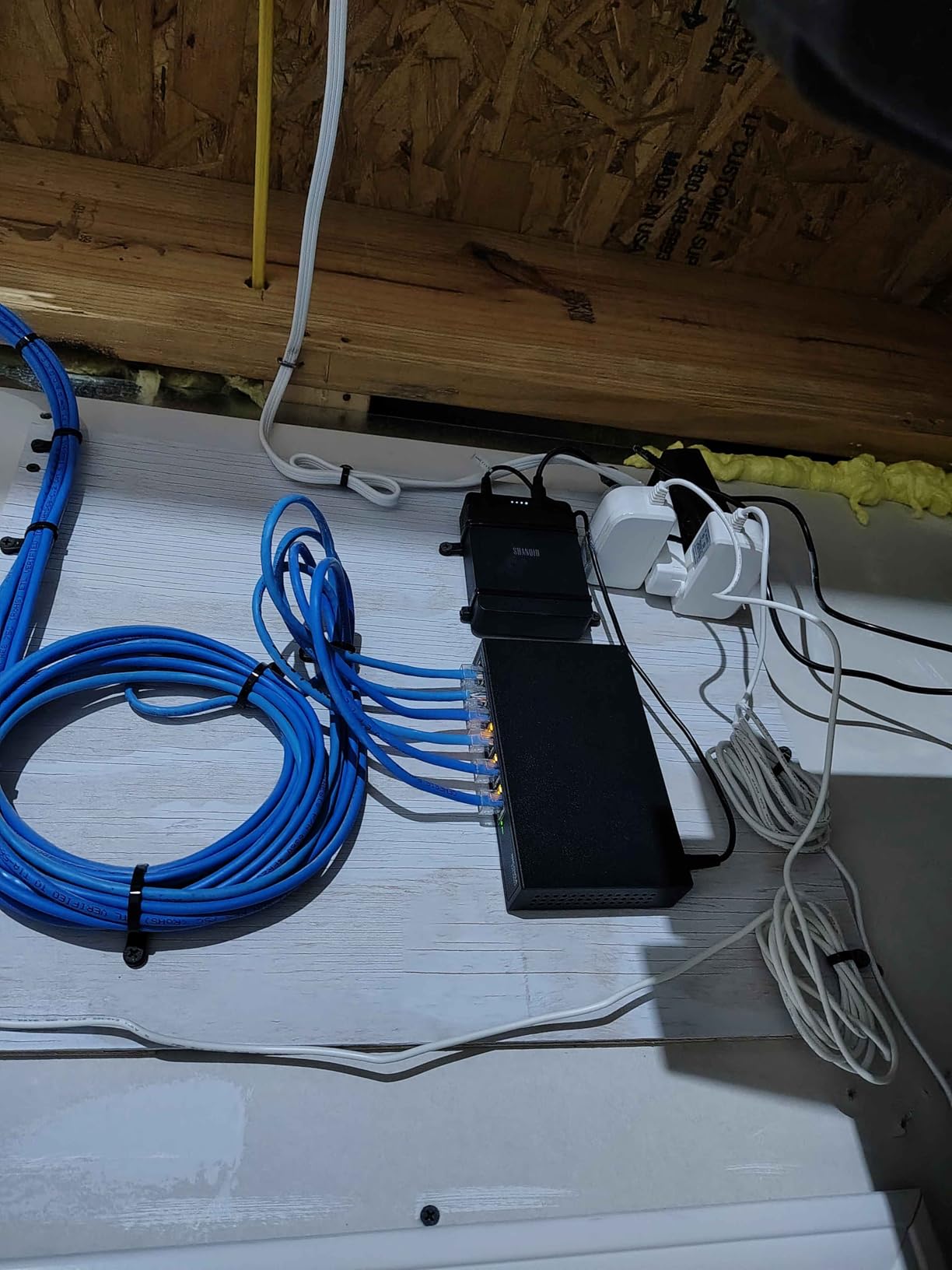 10Gbe Ethernet Switch Unmanaged with 2 x 10Gb RJ45 Ports + 8 x 2.5Gb Base-T Ports, Desktop/Wall Mount NICGIGA 10 Port 10Gbps Network Switch for Wireless AP, NAS, PC customer photo 2
