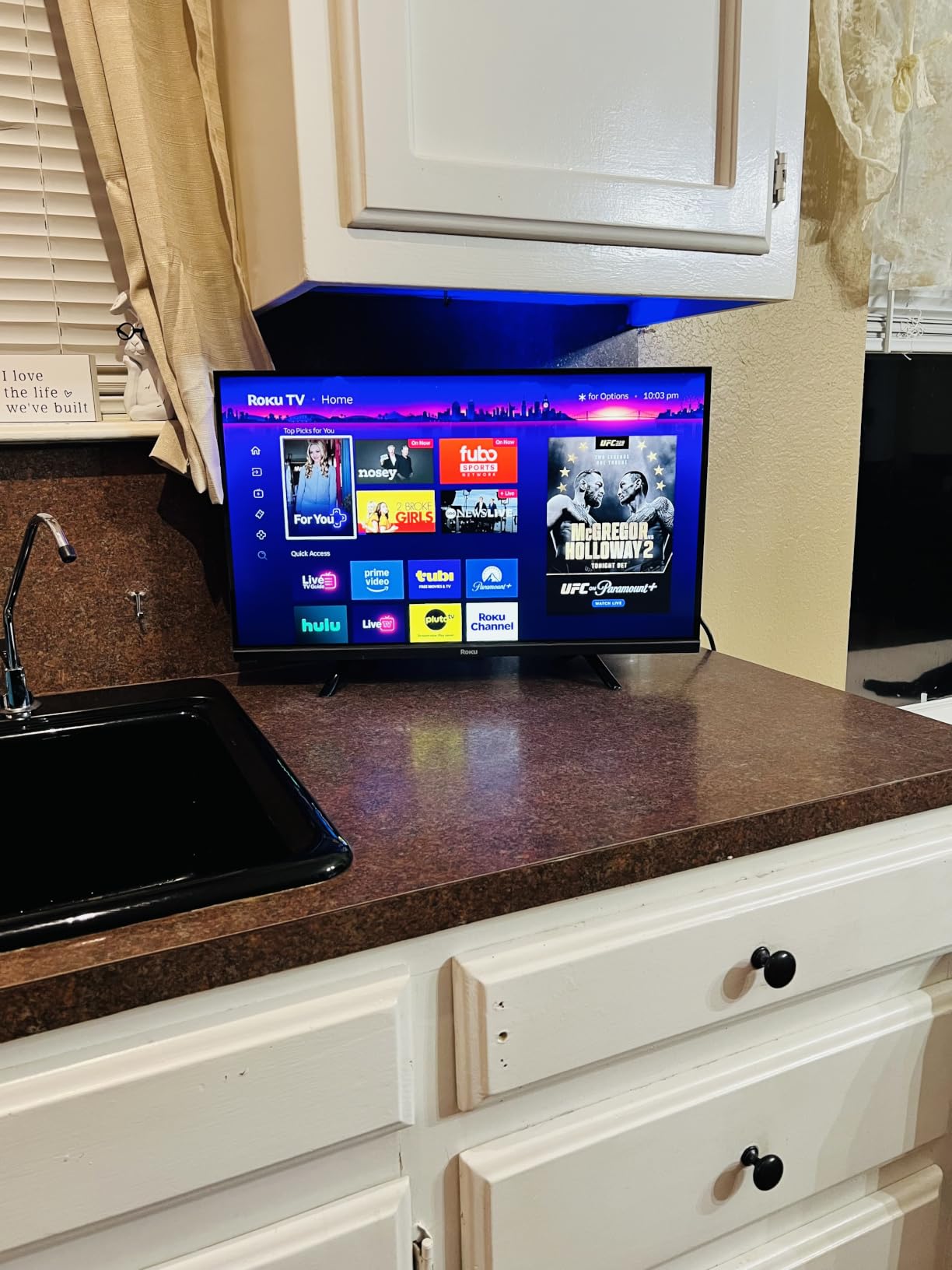 Roku 24-Inch Select Series Smart TV 2026-720p HD TV - RokuTV customer photo 2