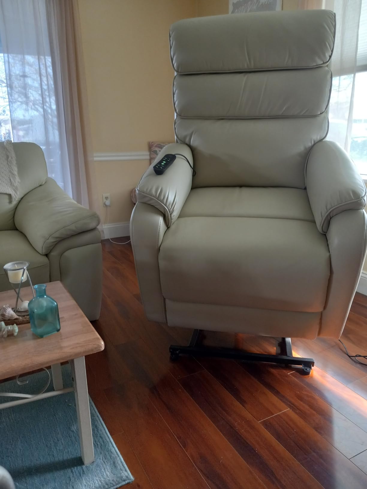 EONIX Power Lift Recliner Chair for Elderly, Heat and Massage(Medium-Wide) customer photo 2