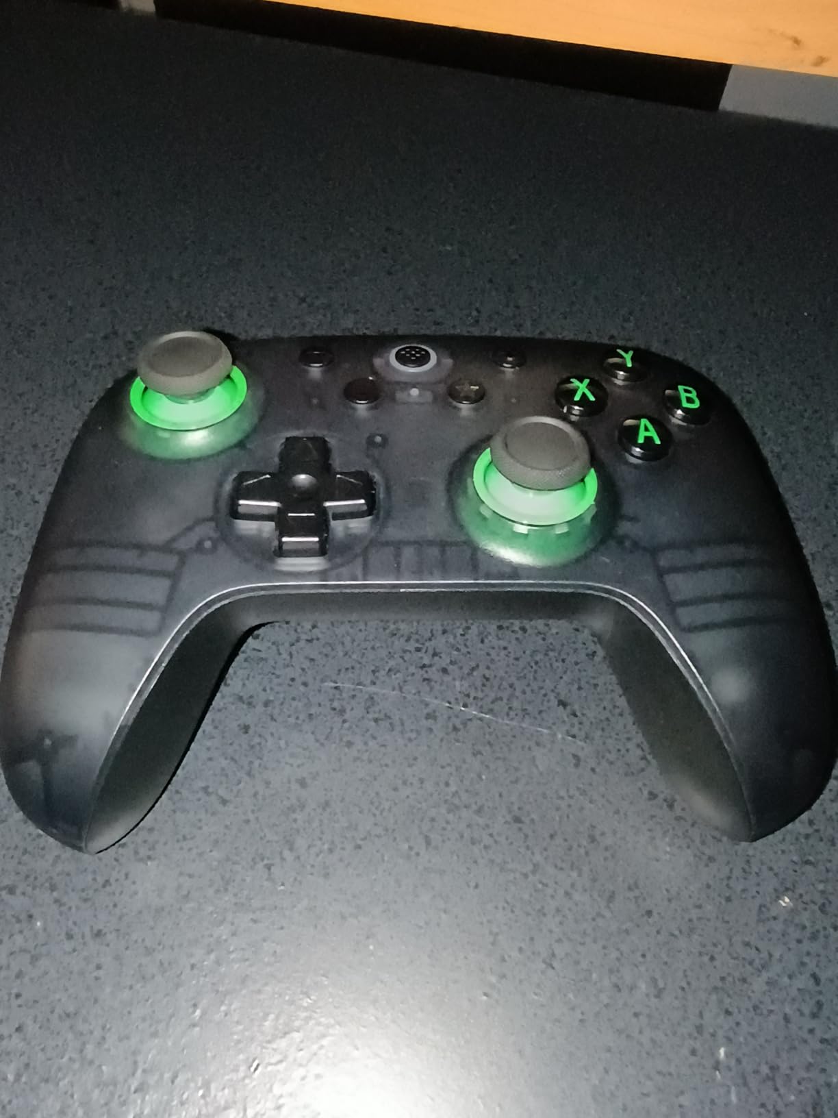 8Bitdo Ultimate 2C Wireless Controller for Windows PC and Android, with 1000 Hz Polling Rate, Hall Effect Joysticks and Triggers, and Remappable L4/R4 Bumpers (Transparent Black) customer photo 2