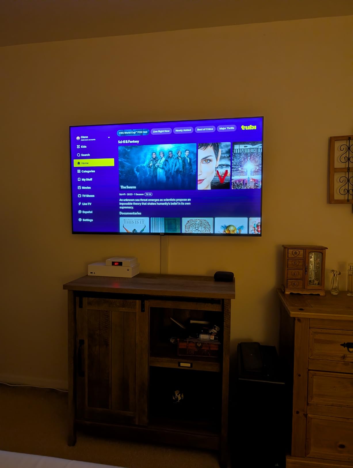 Roku 65-Inch Select Series Smart TV 2026-4K (2160p) QLED TV TV customer photo 1