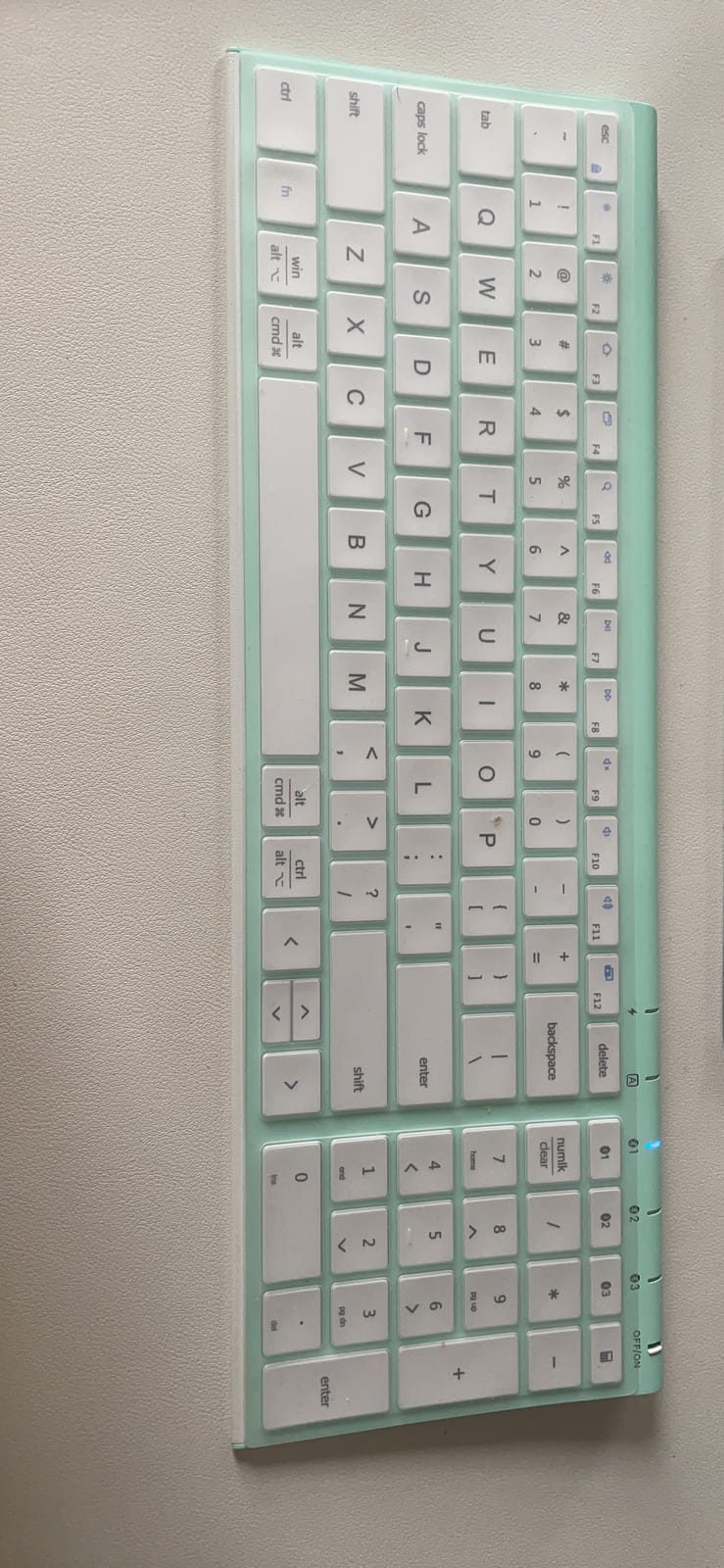iClever BK10 SE Bluetooth Keyboard for Mac, Slim Full-Size Keyboard, Silver customer photo 1