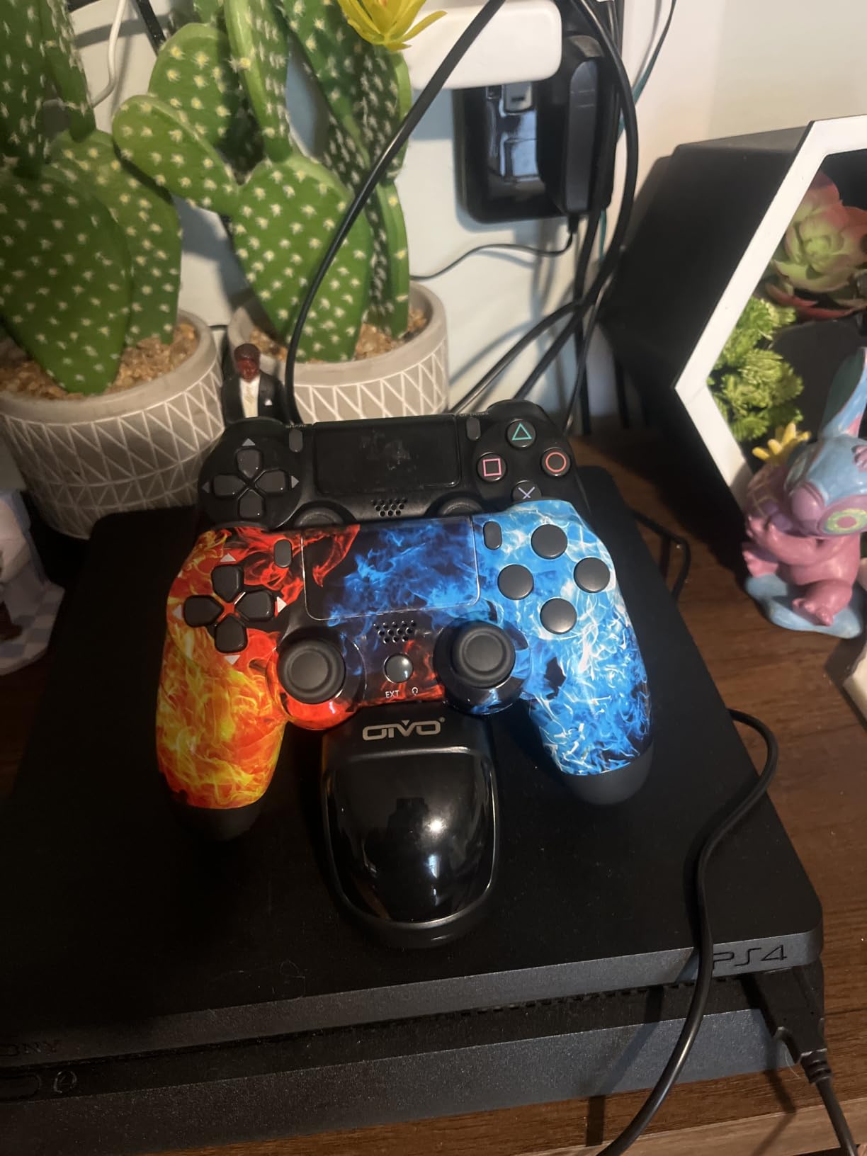 OIVO PS5 Controller Charger Station Compatible with PlayStation 5 Dualsense & Edge Controllers, RGB PS5 Controller Charging Dock Holder Stand with Fast Charge Cable for PS 5 Accessories Kits customer photo 1