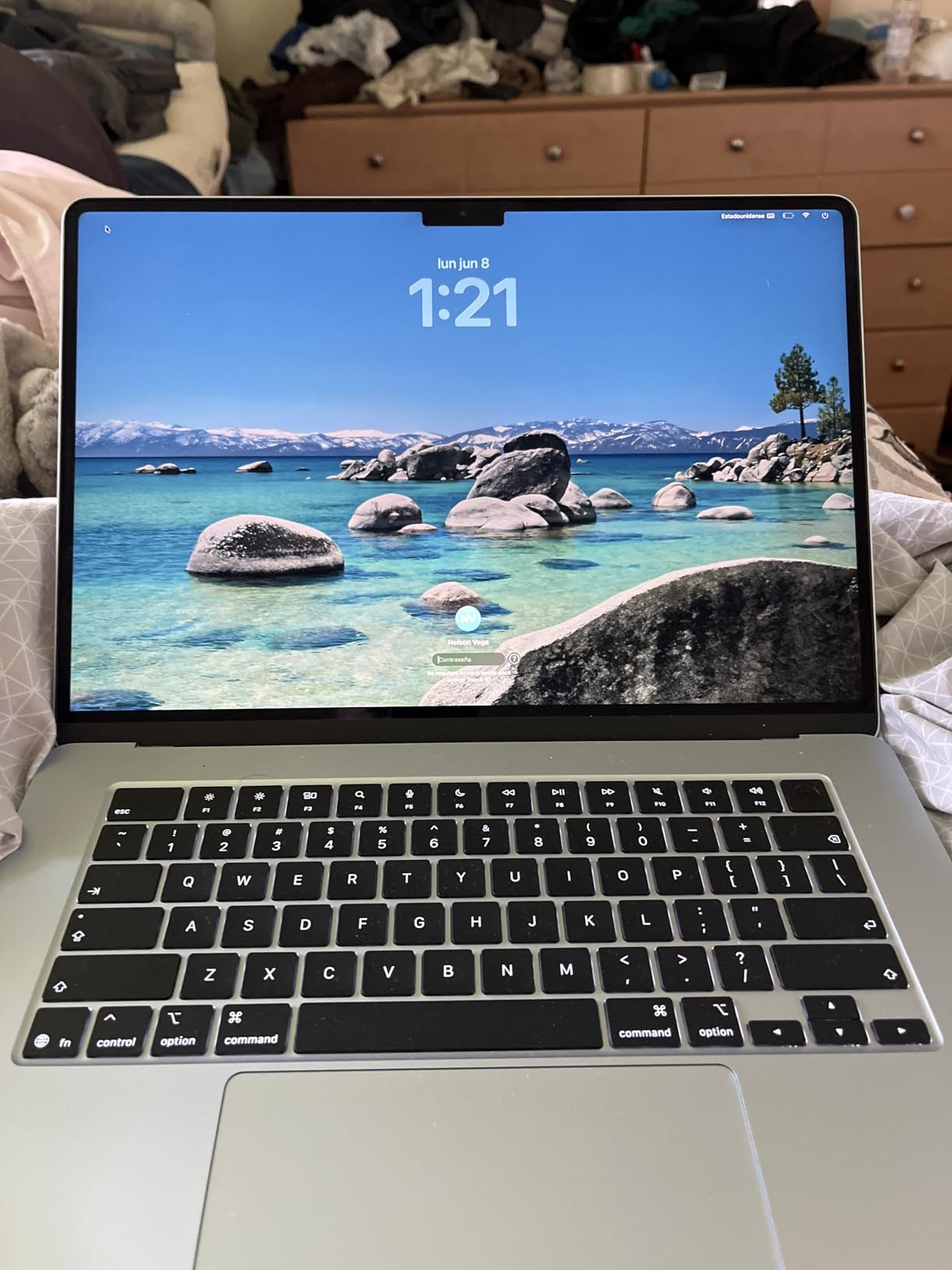 Apple 2026 MacBook Air 15-inch Laptop with M5 chip: Built for AI, 15.3-inch Liquid Retina Display, 16GB Unified Memory, 512GB SSD, 12MP Center Stage Camera, Touch ID, Wi-Fi 7; Silver customer photo 2