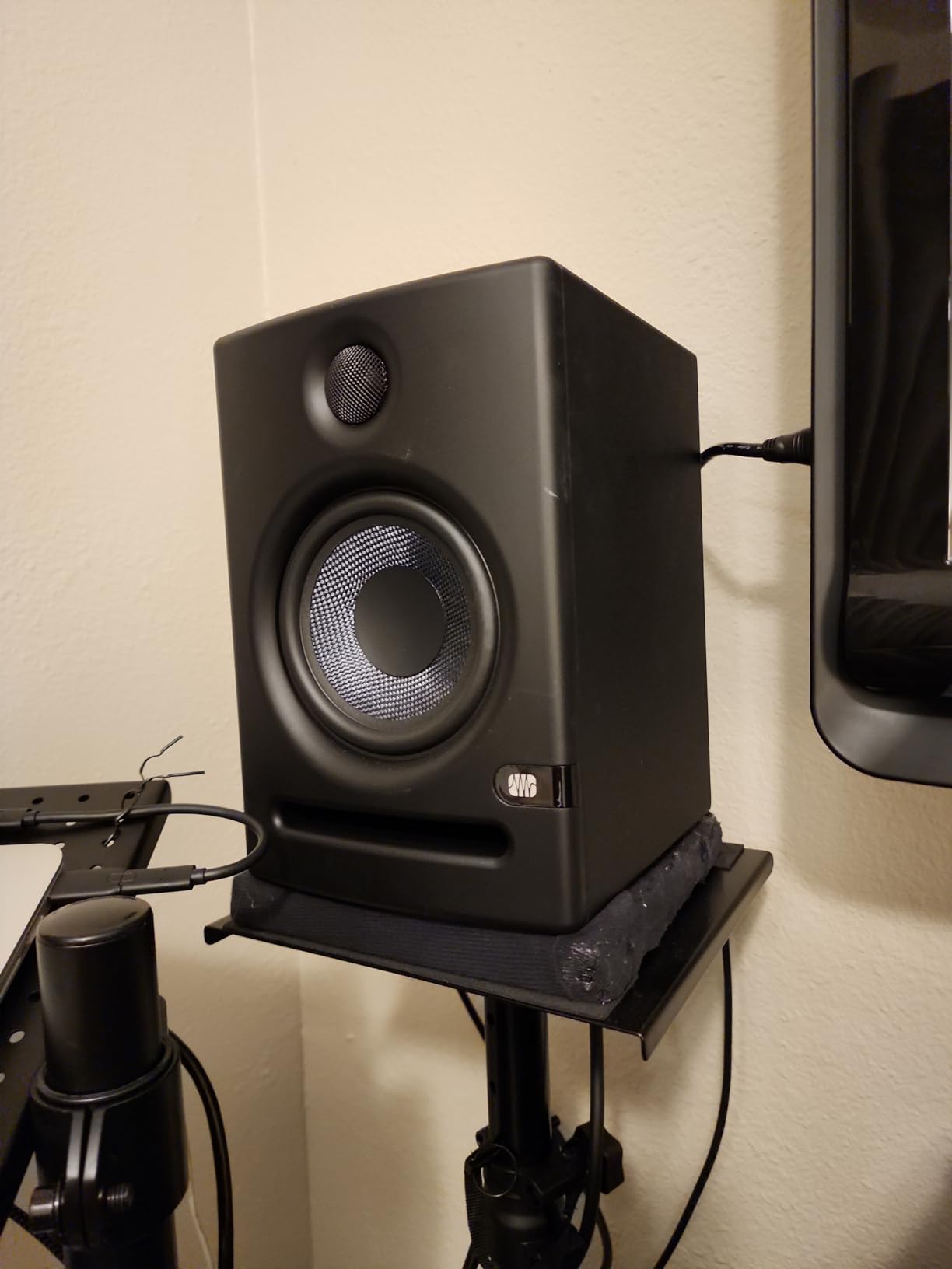 PreSonus Eris E5 Pair 2-Way 5.25” Near Field Studio Monitors customer photo 2