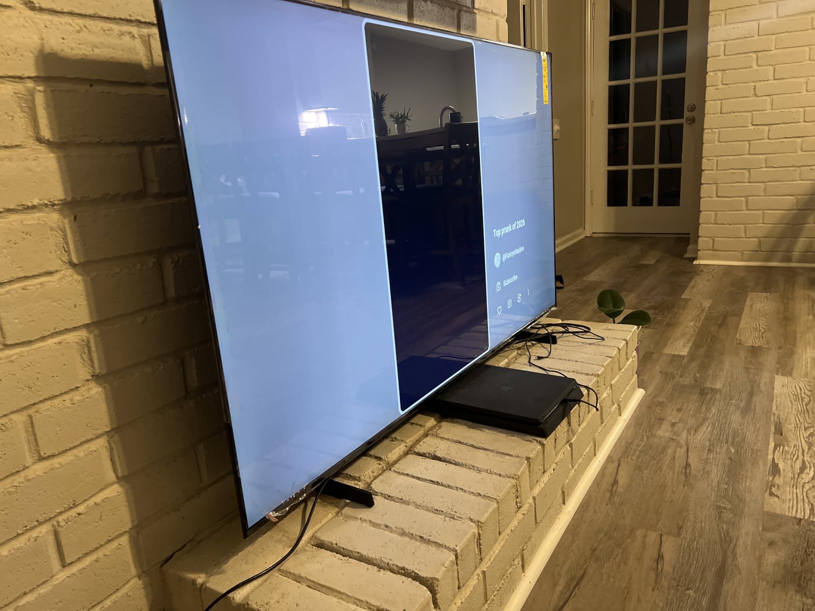 Samsung 43-Inch Class Crystal UHD U8000H Series Samsung Vision AI Smart TV (2026 Model, 43U8000H) Processor 4K, Endless Free Content, Motion Xcelerator, Color Booster, Alexa Built-in customer photo 2