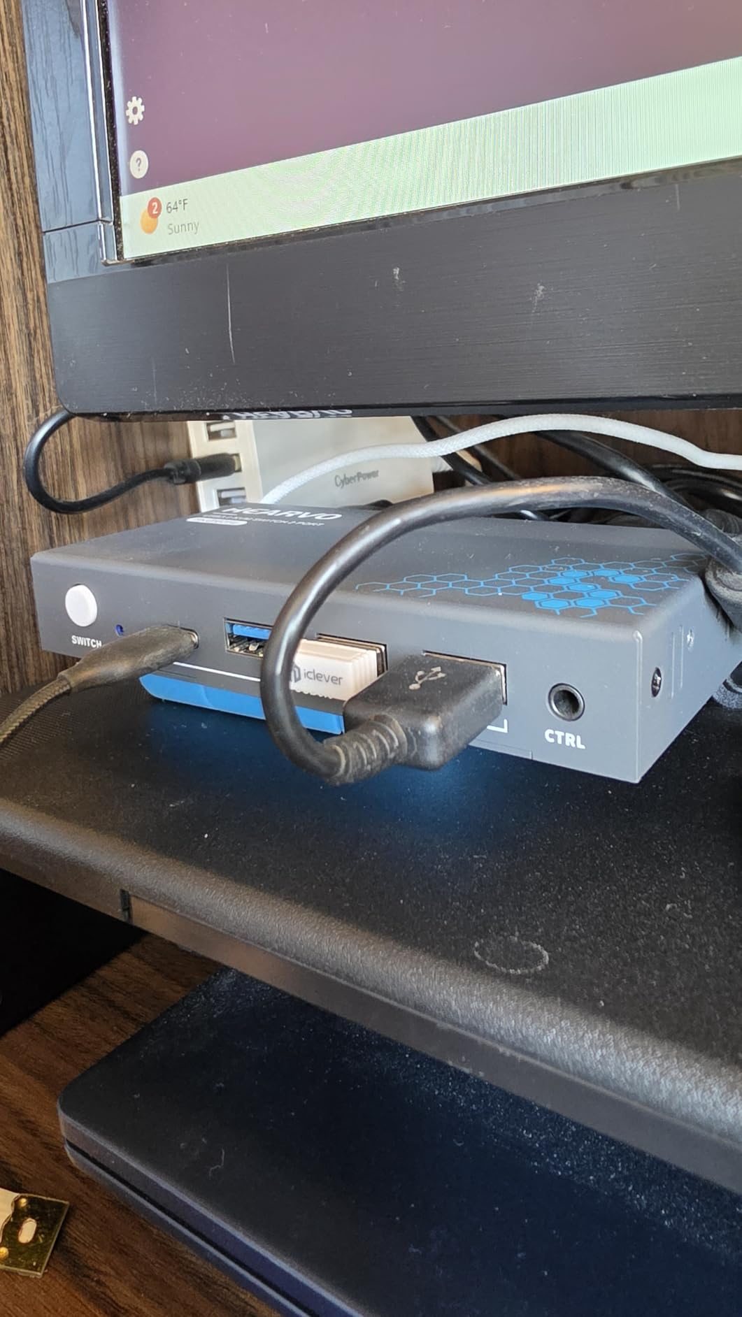 Heravo USB 3.0 HDMI KVM Switch 2 Monitors 2 Computers, 4K@60Hz Dual Monitor customer photo 1