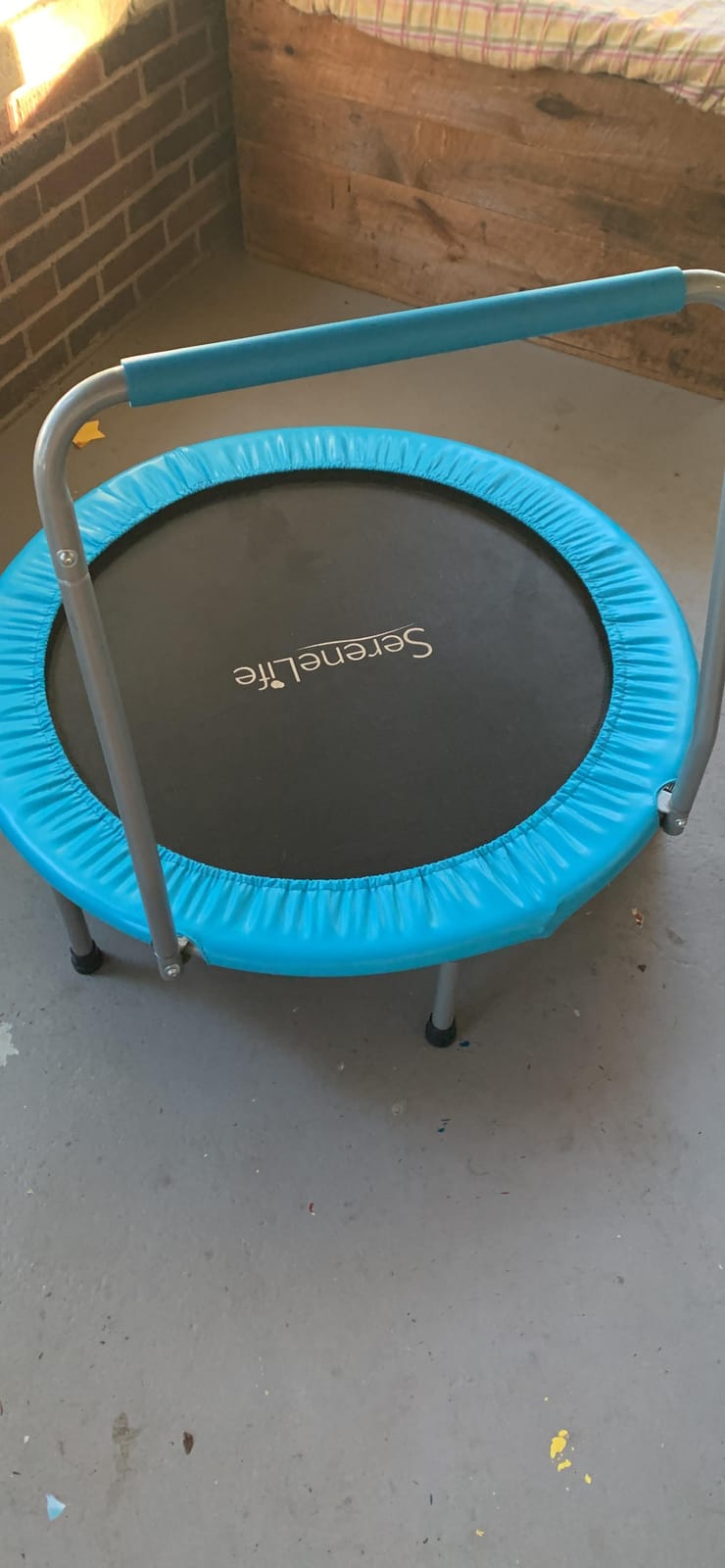 SereneLife 36″ Foldable Mini Trampoline for Kids - Compact Fitness Rebounder with Foam Handle - Safe, Stable Exercise Trampoline with 330lbs Max Load for Indoor/Outdoor Active Play & Exercise customer photo 1