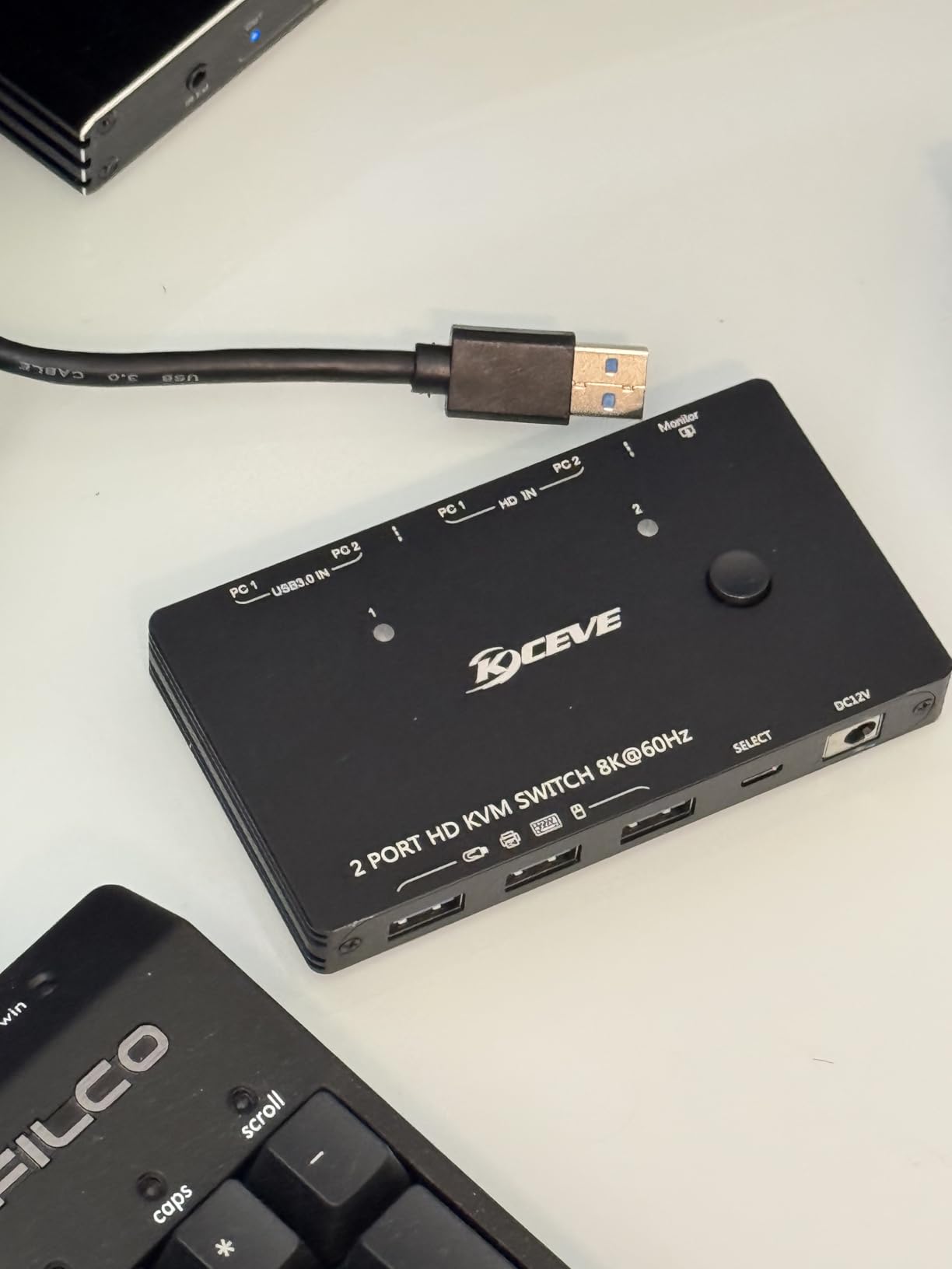 USB-C KVM Switch 2 Laptops 2 Monitors, 4K@60Hz Dual Monitor KVM Switch Sharing 2 Screens and 4 USB3.0 Devices, with 100W PD,Wired Remote Control and USB C Cables customer photo 2