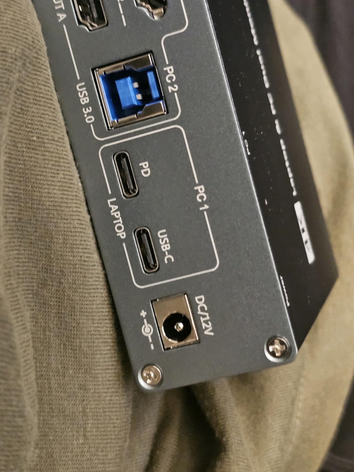 2 Port USB-C KVM Switch 2 Monitors 2 Laptops Dual Monitor KVM USB-C Docking customer photo 1