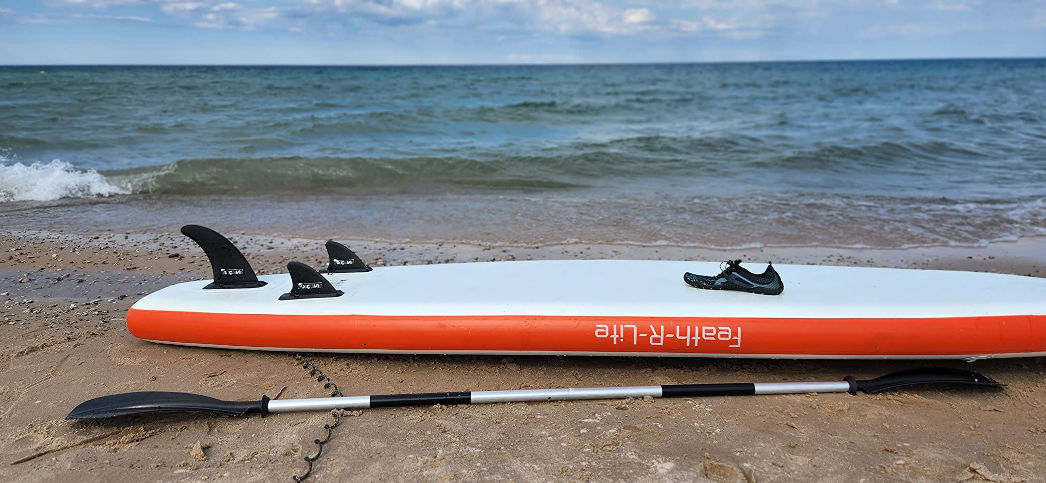Bending Branches Whisper Kayak Paddle – 2‑Piece Aluminum Shaft, Polypropylene Blades, Adjustable 0°/60° Feathering, Black Comfort Grips, Dihedral Blade Design for Recreational Paddling customer photo 2