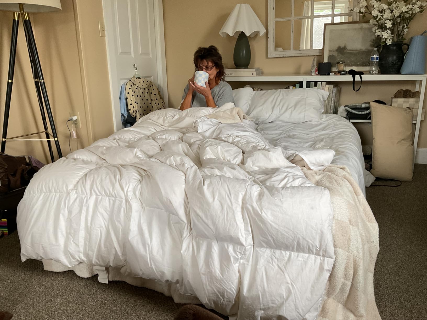 King Koil Air Mattress Queen with Built-in Pump, 20” Raised Airbed customer photo 1