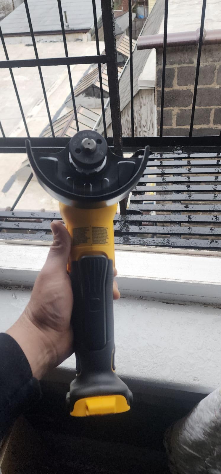 DEWALT 20V MAX* Angle Grinder Tool Cordless Brushless, 4 1/2 Inch, with Paddle Switch and Kickback Brake, Tool Only (DCG413B) customer photo 1