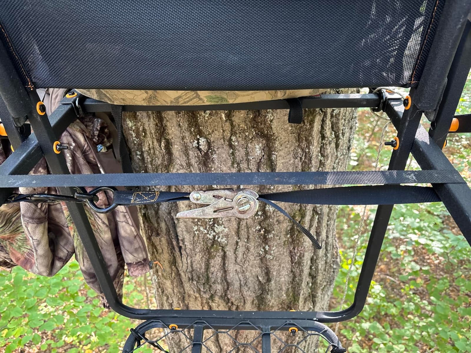 Muddy Outdoor Hunting Climbing Ladder, Tree Stand with Flex-Tek Seat and Steel Frame customer photo 1