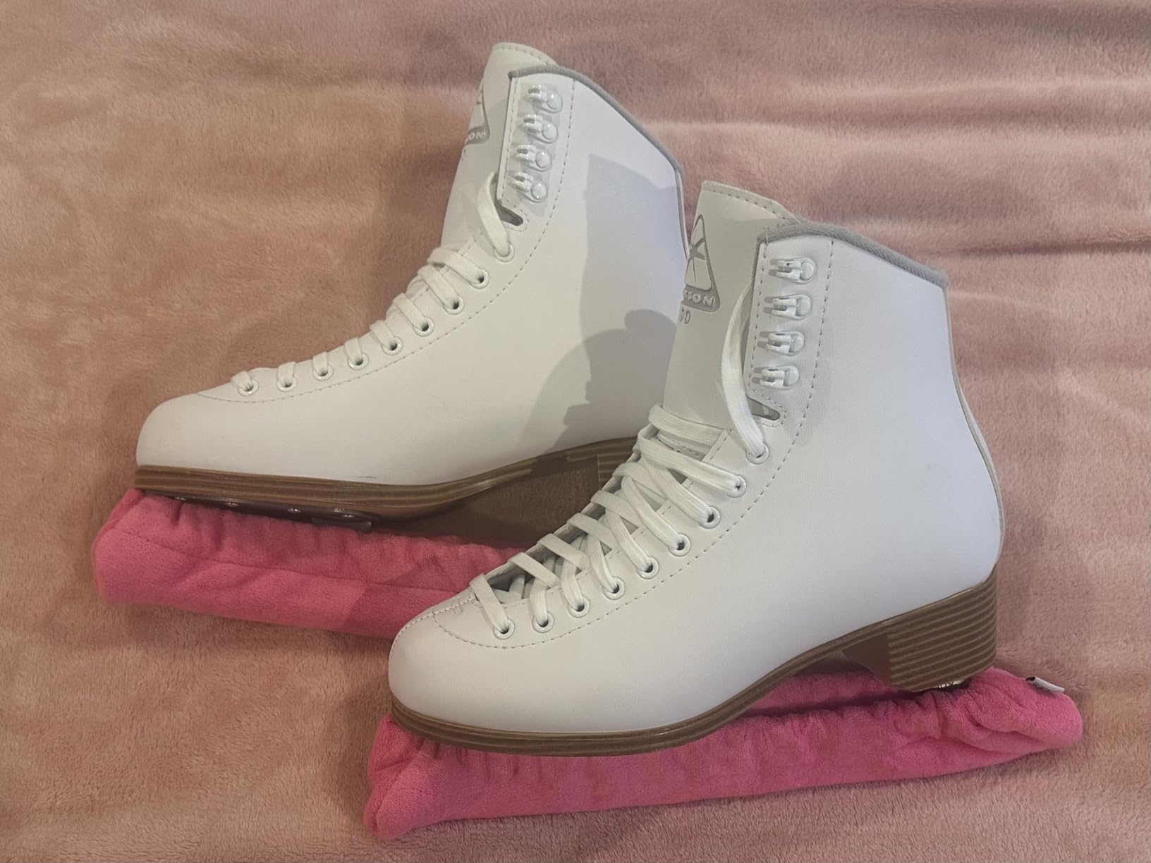 Jackson Classic 200 Womens/Girls Figure Ice Skates customer photo 1