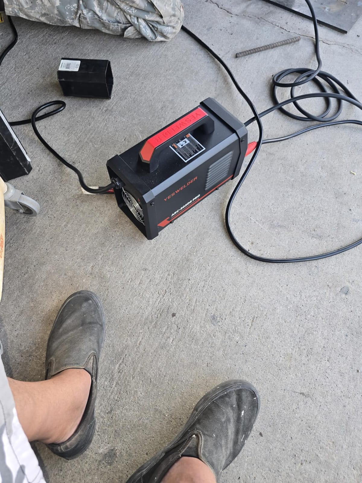 YESWELDER 205Amp Stick Welder Digital Inverter IGBT ARC Welding Machine customer photo 1