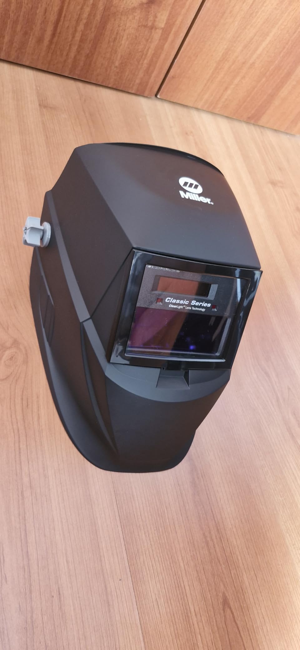 Miller Classic Series Welding Helmet, ClearLight™, Shade 8-13, Black customer photo 1