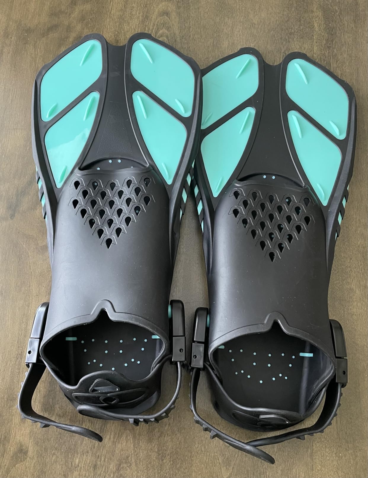 Ubekezele Snorkeling Gear for Adults 4in1 Set with Mask Snorkel customer photo 1