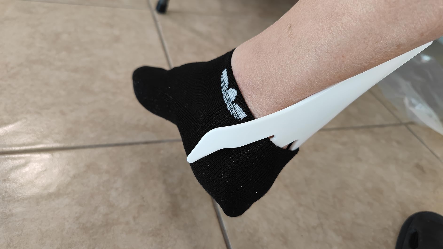 Jellas Sock Aid for Putting On Socks Kit,4.0 Inch Sock Helper for Seniors customer photo 2