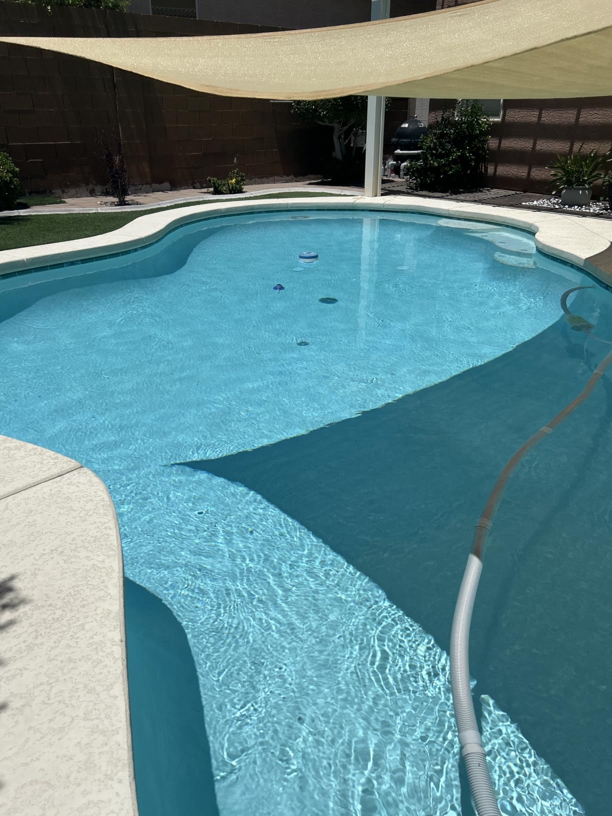 VINGLI 16x32ft Solar Pool Cover 12mil Rectangle Blue customer photo 2