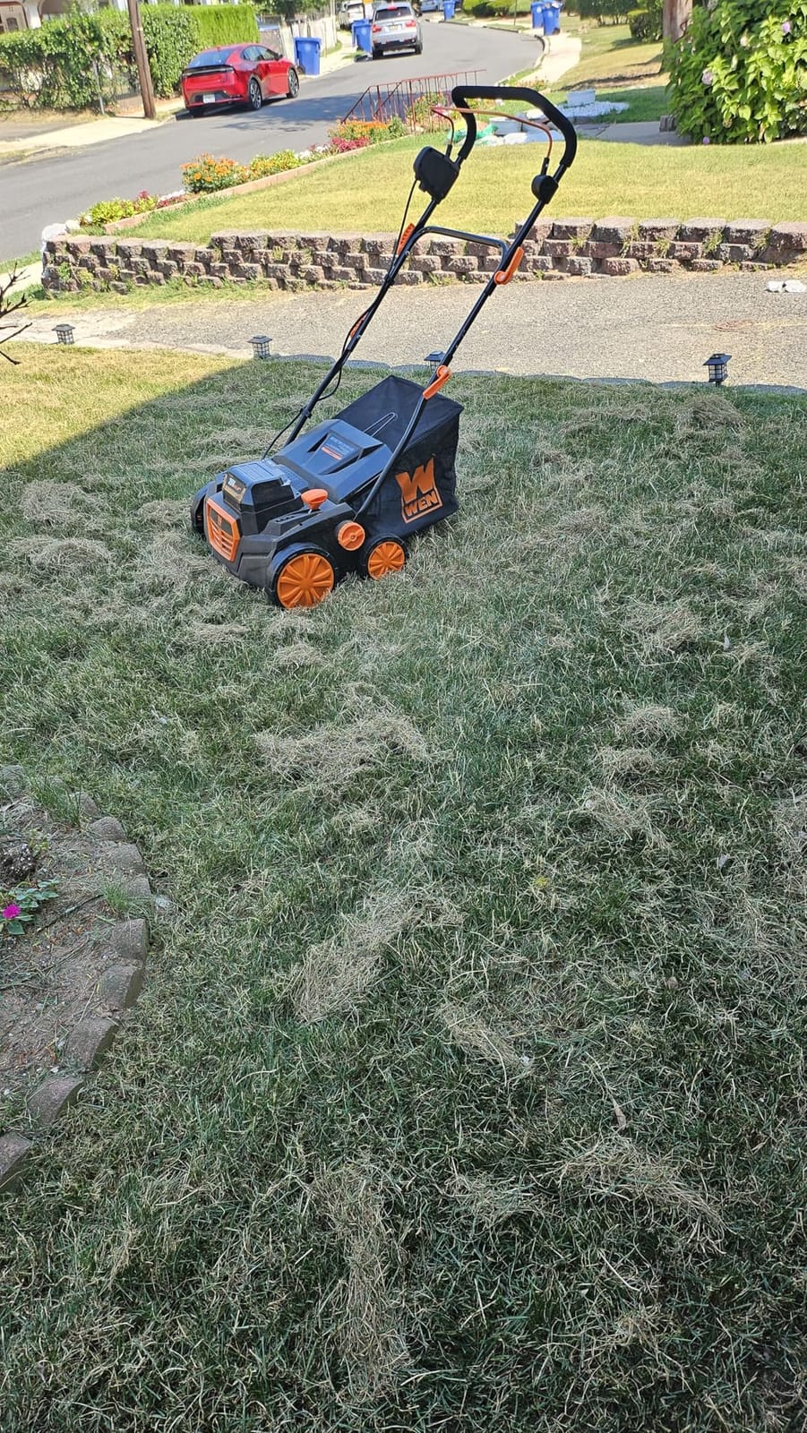 WEN 20V Max Cordless 15-Inch 2-in-1 Brushless Electric Dethatcher and Scarifier with Collection Bag, Two 4.0 Ah Batteries, and Dual-Port Charger (20716) customer photo 2