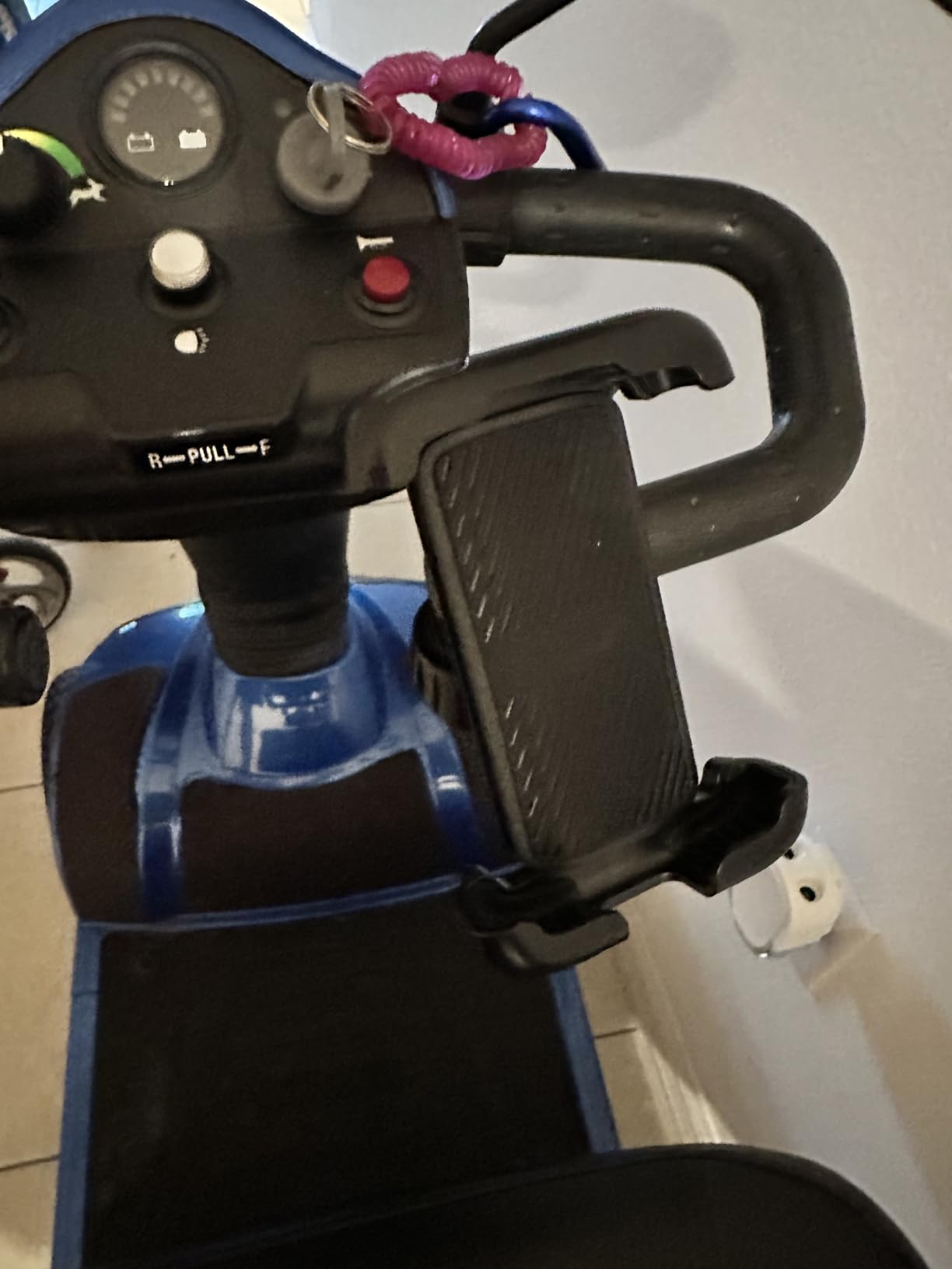 LISEN Bike Phone Holder, [Super Easy Install] Motorcycle Phone Mount Ebike Accessories Bicycle Handlebar Holder Mount Gifts for Adults Kids Men Mountain Mini Bike Scooter Gear Accessories, Black customer photo 1