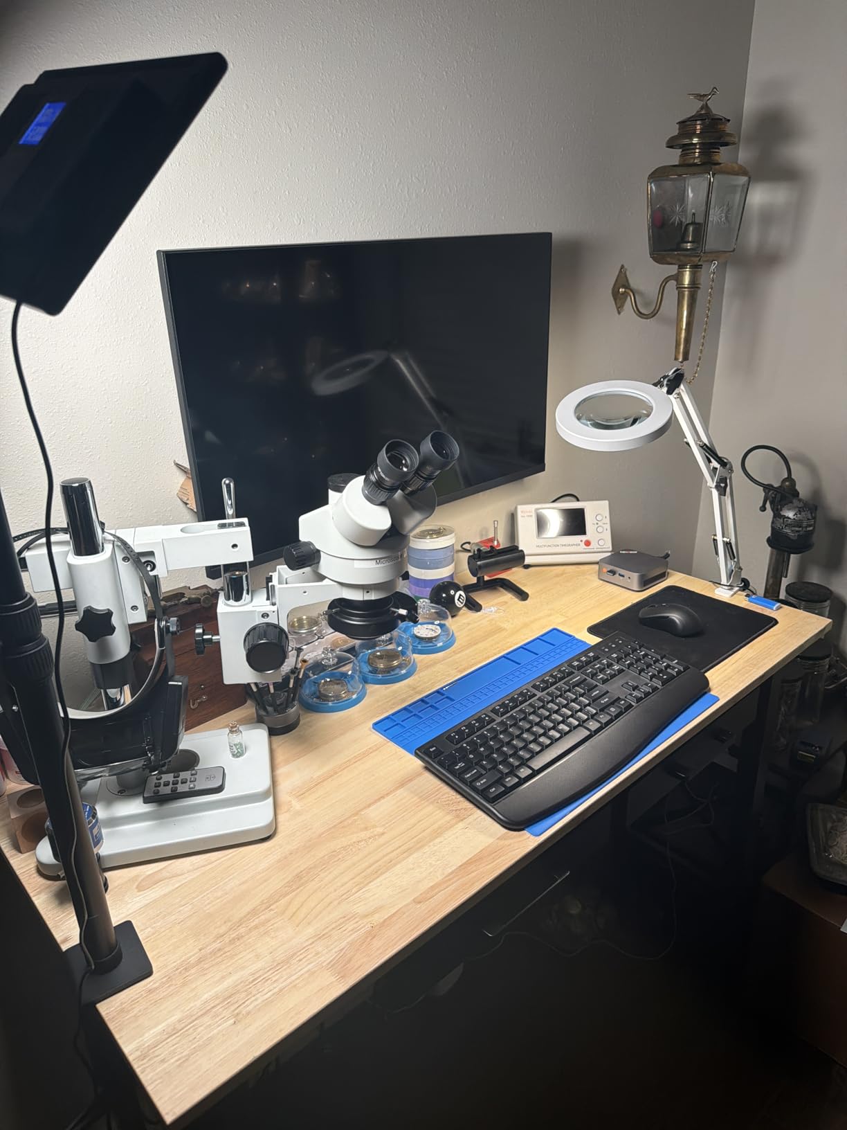 Professional Trinocular Stereo Zoom Microscope, 3.5X-90X Magnification,WF10X Eyepieces, 0.7X-4.5X Zoom,0.5X & 2.0X Auxiliary Lens, Double-Arm Boom Stand, 56S LED Ring Light,Two adapters customer photo 1