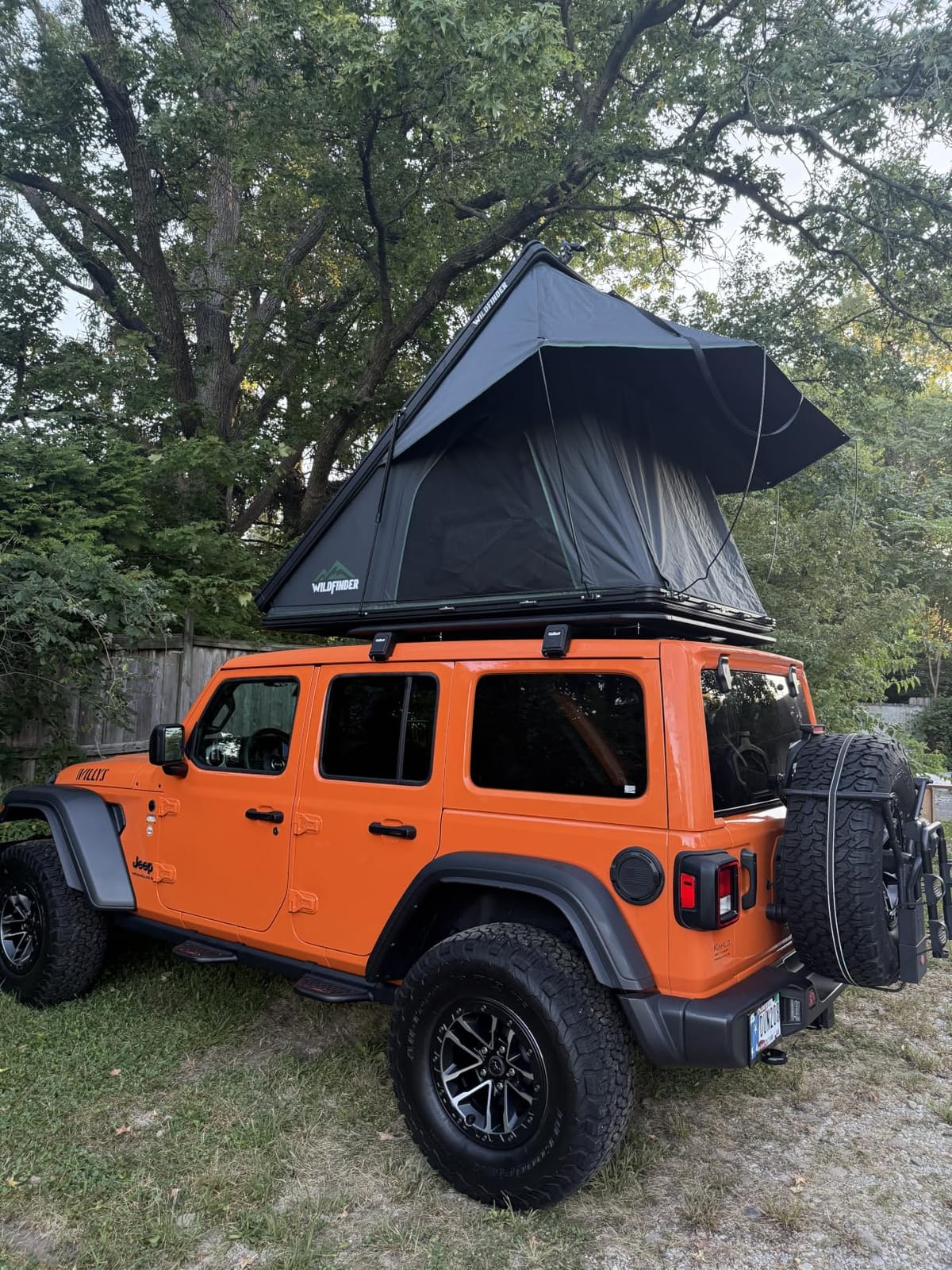 WildFinder Rooftop Tent, Hard Shell Roof Top Tent for Jeep SUV Truck Van customer photo 1