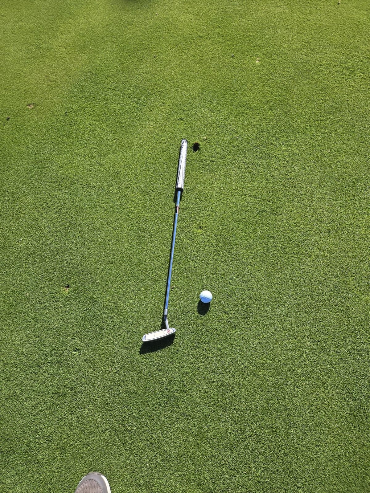 Amazon Basics Core Soft Golf Balls, Low Compression, Side Stamp Alignment customer photo 2