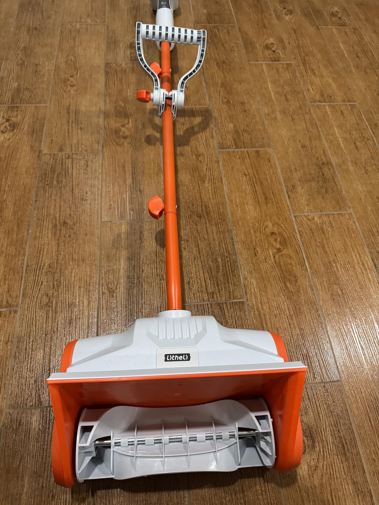 Litheli Cordless Snow Shovel 20V, 13-Inch Lightweight Electric Power Shovel for Snow Removal, Includes 4.0 Ah Battery, Easy to Use Snow Blower for Driveways, Sidewalks, Decks & Patios customer photo 1