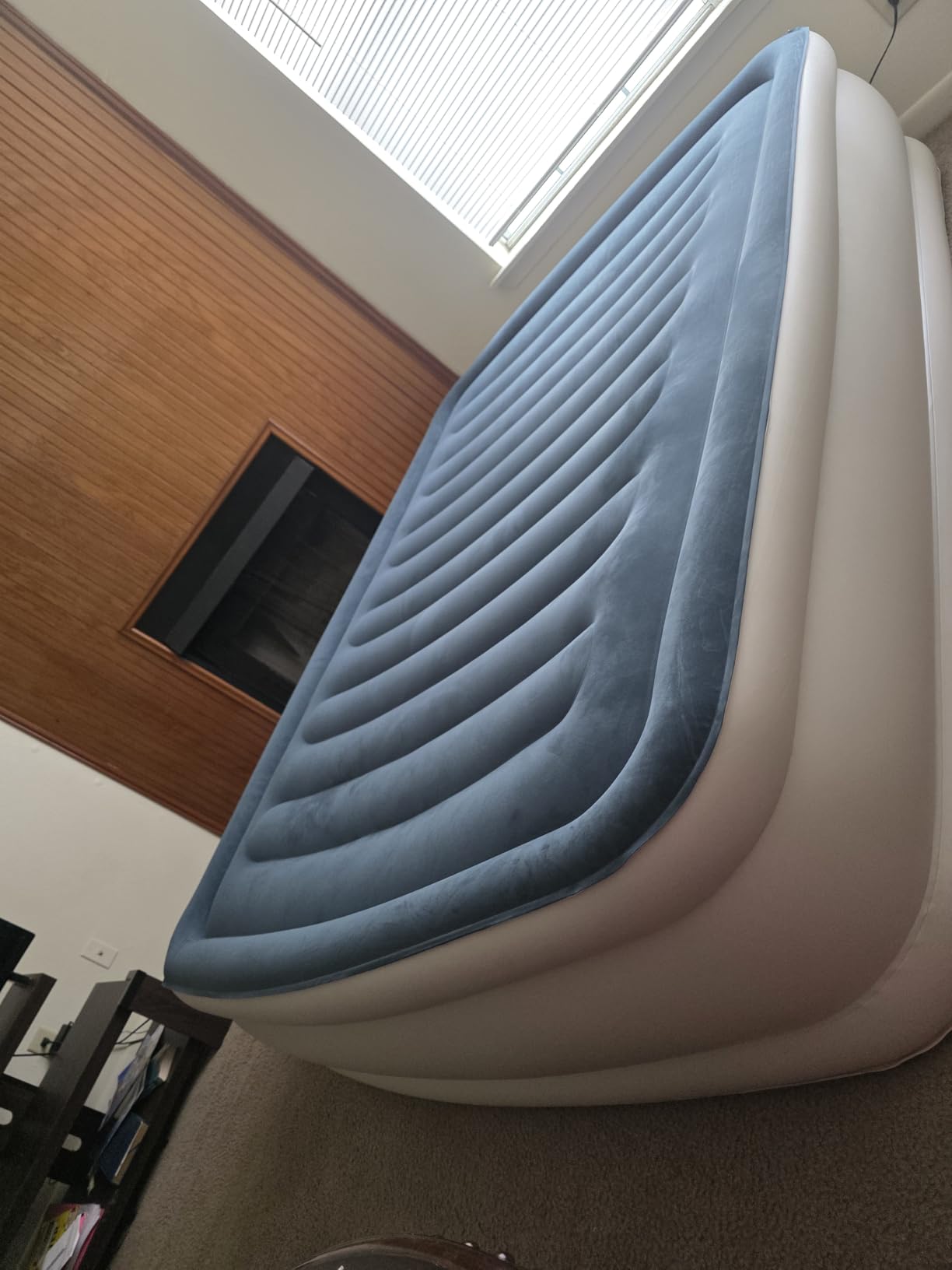 VOSSER Air Mattress Queen with Built in Pump,18'' Raised Blow Up Bed,800lb customer photo 1
