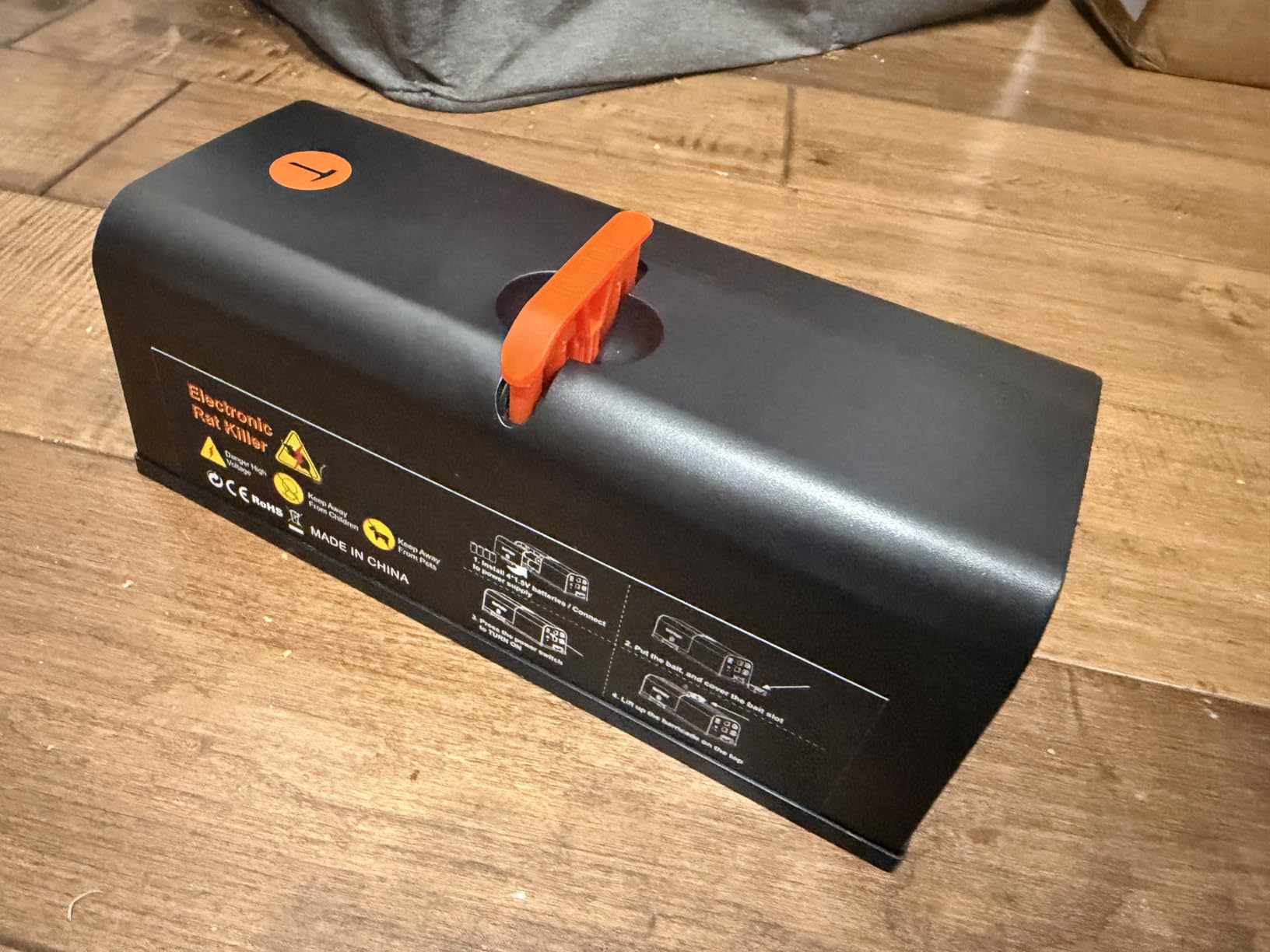 Electric Rat Trap Indoor for Home, 3900V Electronic Rat Trap Zapper with Anti-Escape Baffle, No-Touch Cleanup, Reusable Plug-in Rodent Trap for Home Kitchen Garage customer photo 1